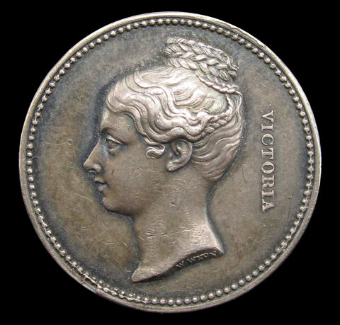 1837 Victoria Visit To The London Guildhall 22mm Silver Medal - By Wyon