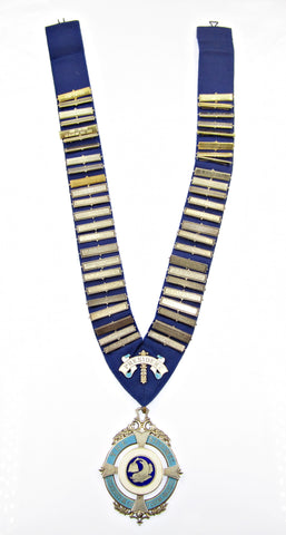 1935 National Federation of Fishmongers Silver President’s Neck Badge